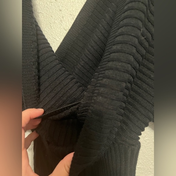 LOVE Tree women’s oversized slouchy sweater dress, ripped black, V neck SZ L - Picture 7 of 10